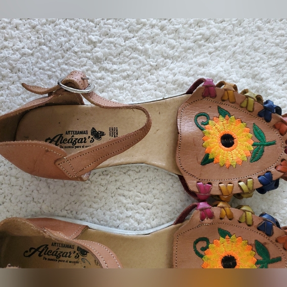 Alcazars Artesanias Floral Embroidered Leather Sandals - Picture 6 of 14